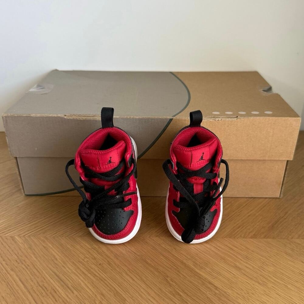 Nike Air Jordan 1 Mid ‘Reverse Bred’ Baby Sneakers- SZ 3 C - Picture 6 of 9